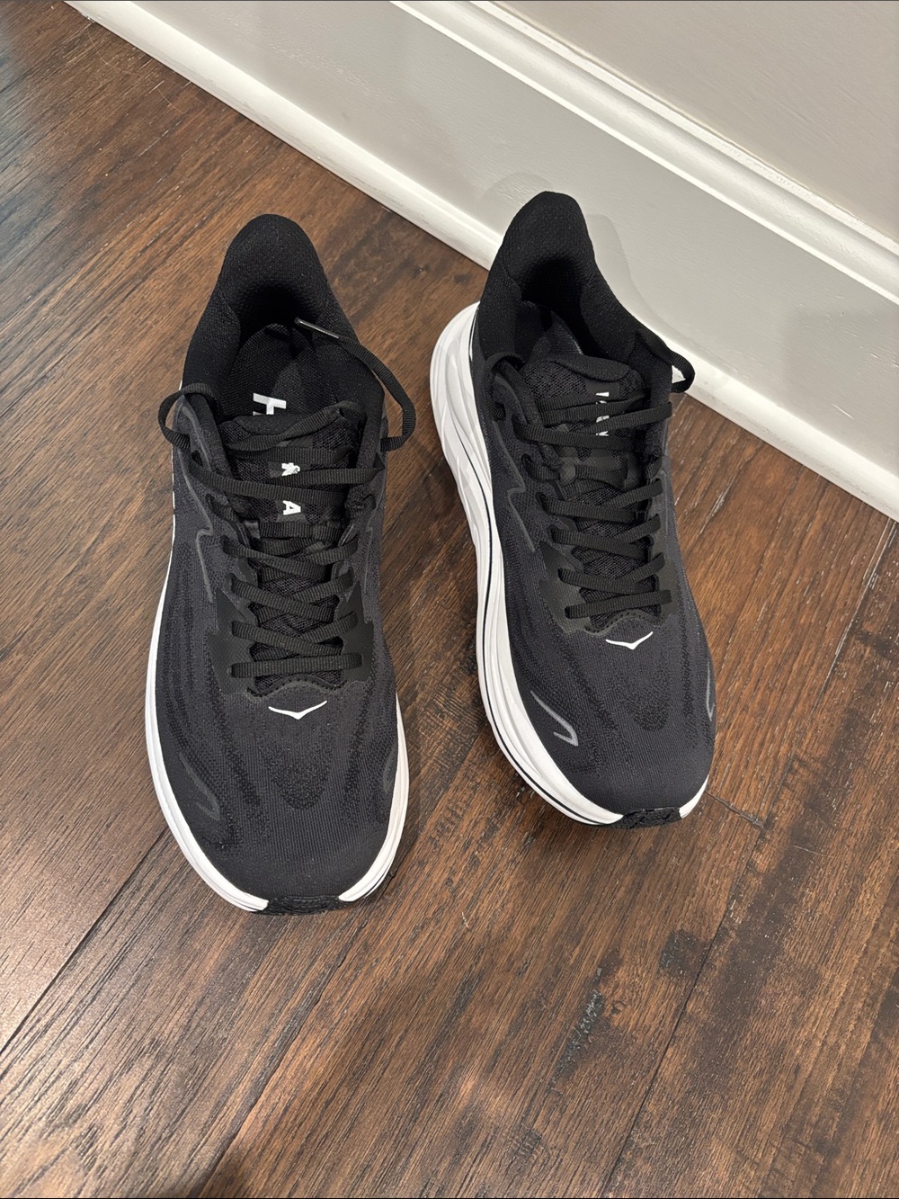 Hoka Clifton Black Running Shoes - Lightweight Cushioned Trainer - Picture 2 of 6